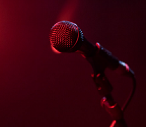 《看月亮爬上来》