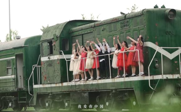 【汪峰】老师本人安利的《我爱你中国》童声阿卡贝拉版 | NewVorld联合出品